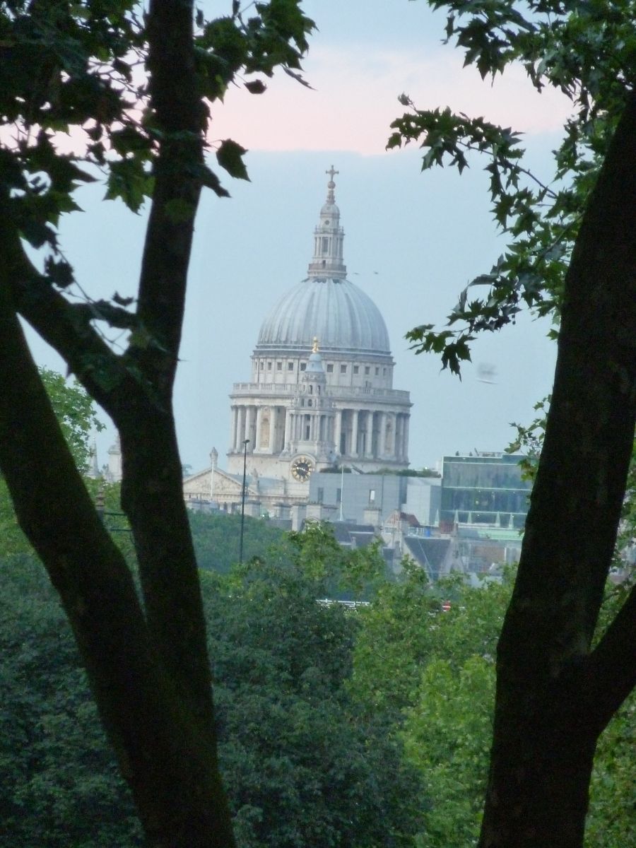 End at St Paul's Cathedrale